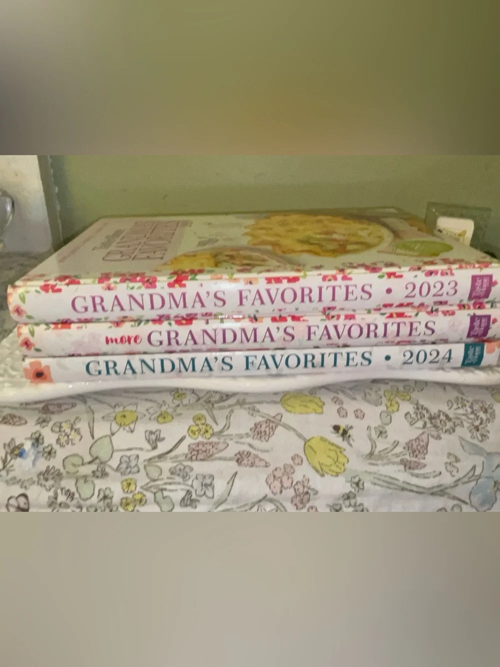 Taste of Home Grandma’s Favorites Cookbook Stack
